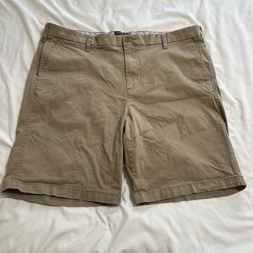Dockers Mens Ultimate Shorts Khaki Tan Chino Flat Front Stretch Size 40